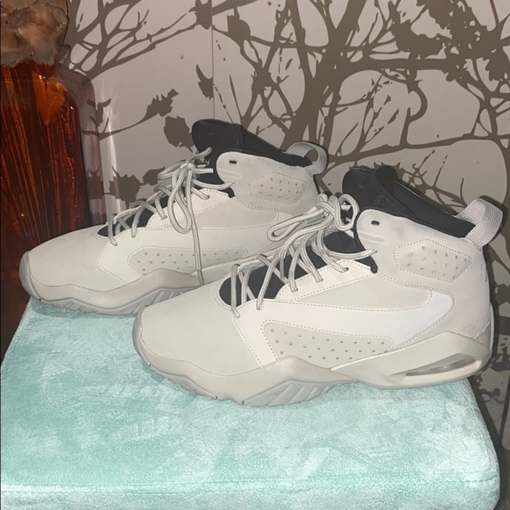 NIKE JORDAN LIFT OFF